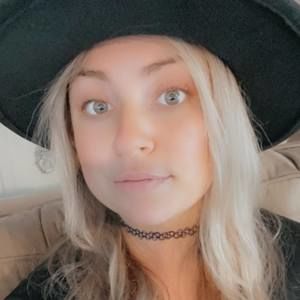 Meet your Posher, Staci